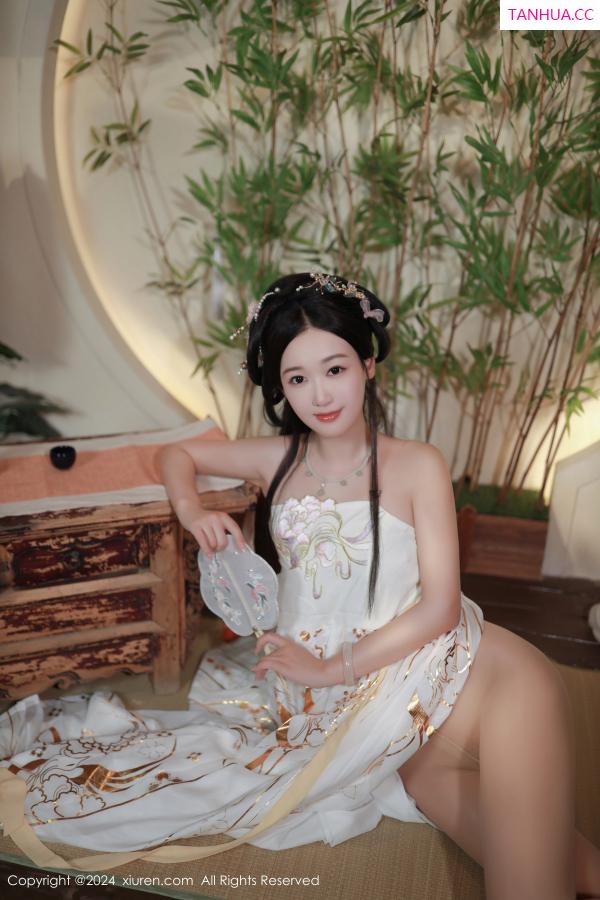 唐安琪  [XiuRen]高清写真图 2024.07.22 No.8898 唐安琪 丝袜美腿第24张图片